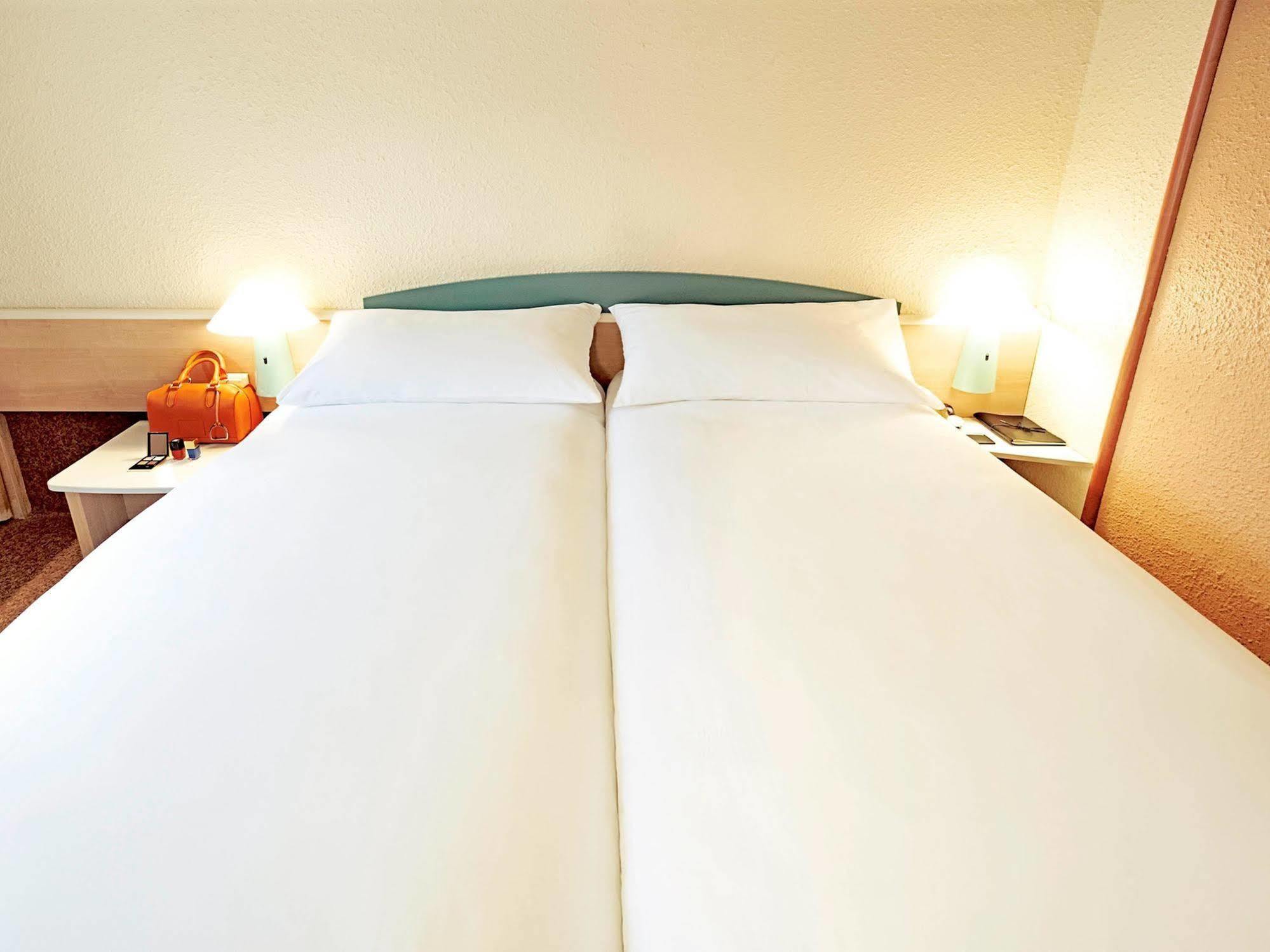 Ibis Archamps Porte De Geneve Εξωτερικό φωτογραφία